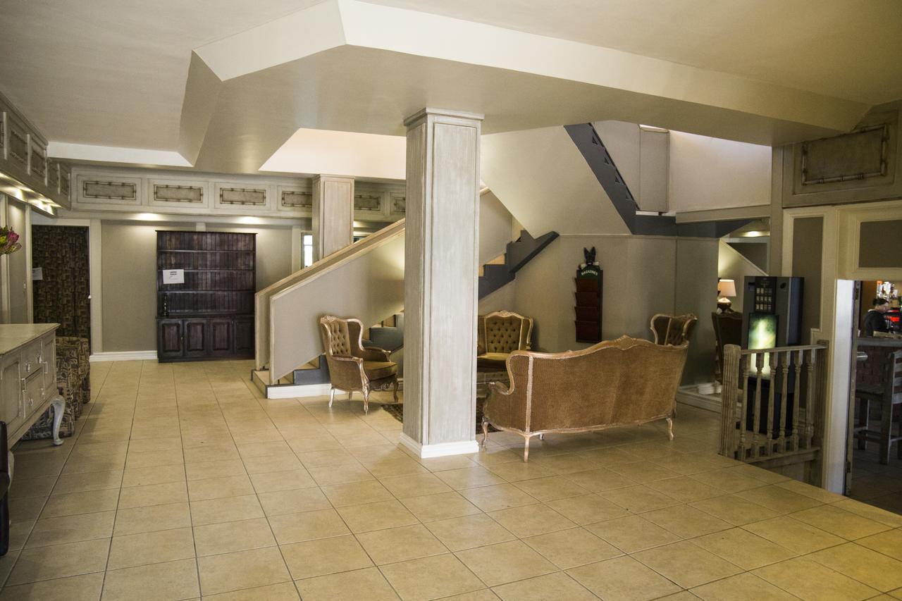 Savoy Hotel Jeffreys Bay Exteriör bild