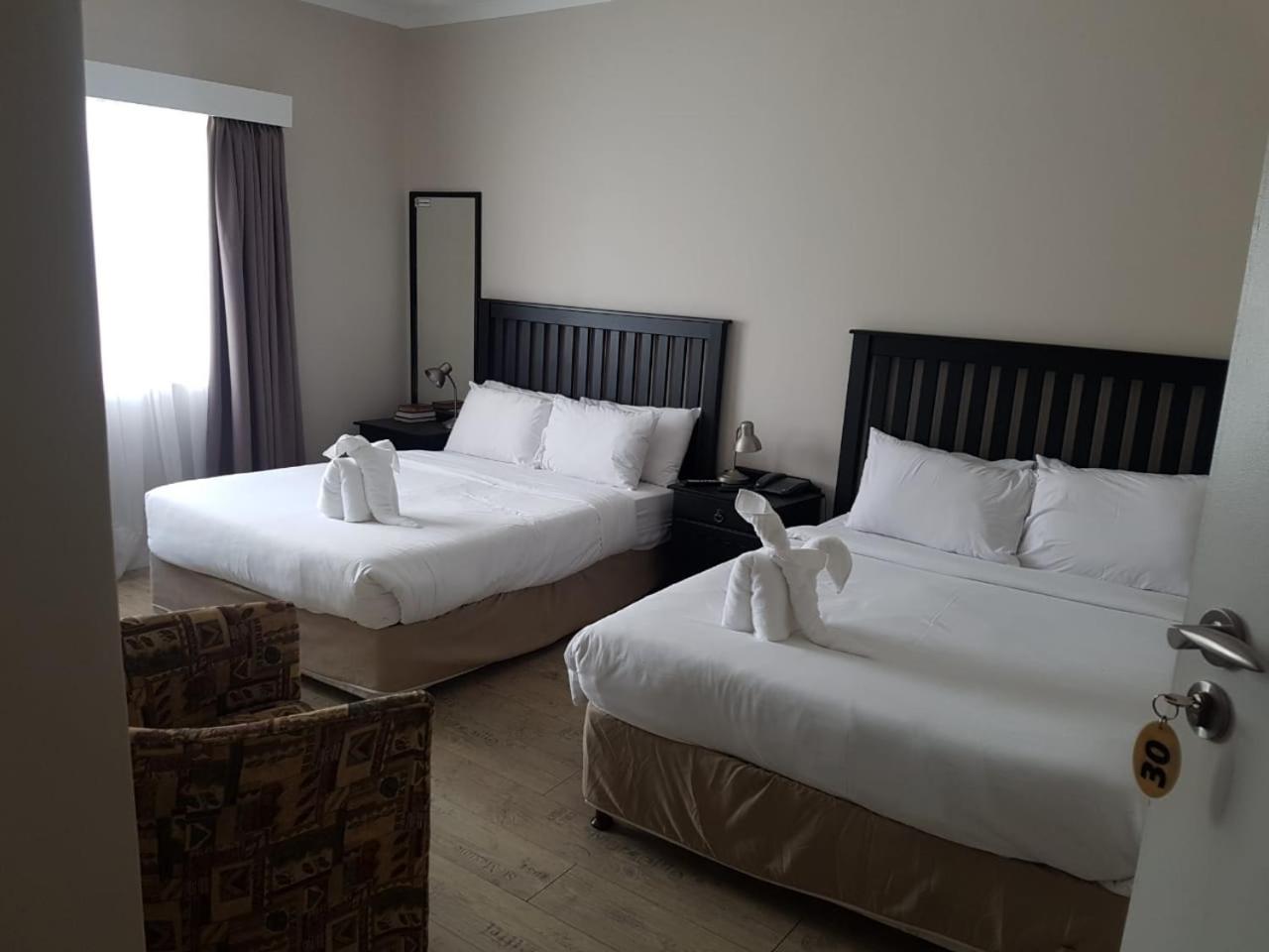 Savoy Hotel Jeffreys Bay Exteriör bild